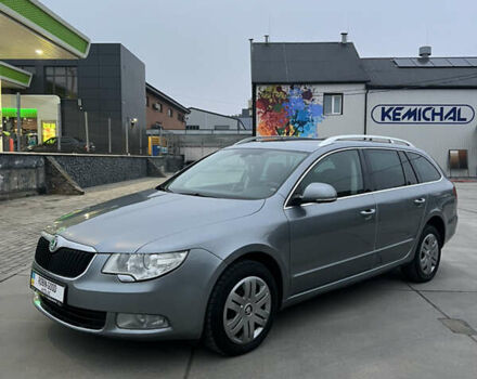 Серый Шкода Суперб, объемом двигателя 1.4 л и пробегом 239 тыс. км за 6900 $, фото 1 на Automoto.ua