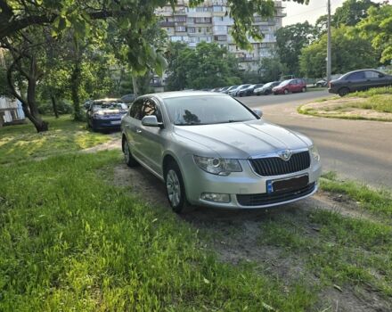 Сірий Шкода Суперб, об'ємом двигуна 0 л та пробігом 227 тис. км за 8200 $, фото 1 на Automoto.ua