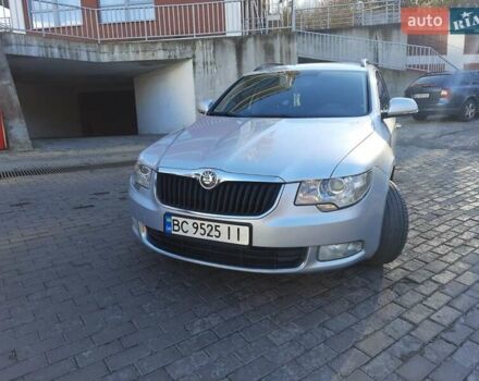 Сірий Шкода Суперб, об'ємом двигуна 2 л та пробігом 249 тис. км за 11000 $, фото 1 на Automoto.ua