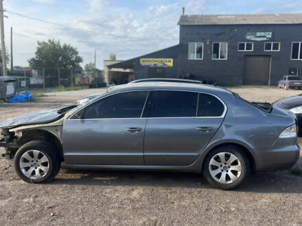 Сірий Шкода Суперб, об'ємом двигуна 1.8 л та пробігом 200 тис. км за 1900 $, фото 1 на Automoto.ua