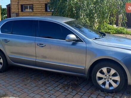 Серый Шкода Суперб, объемом двигателя 1.79 л и пробегом 149 тыс. км за 9000 $, фото 1 на Automoto.ua