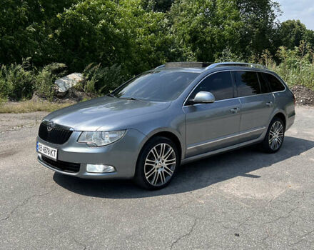 Серый Шкода Суперб, объемом двигателя 1.97 л и пробегом 275 тыс. км за 11000 $, фото 1 на Automoto.ua