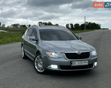 Серый Шкода Суперб, объемом двигателя 2 л и пробегом 204 тыс. км за 13000 $, фото 1 на Automoto.ua