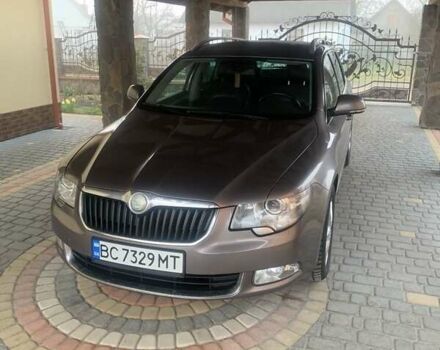 Сірий Шкода Суперб, об'ємом двигуна 2 л та пробігом 298 тис. км за 11000 $, фото 1 на Automoto.ua