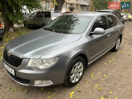 Шкода Суперб 2011 в Кривом Роге на Automoto.ua Серый Шкода Суперб, объемом двигателя 1.97 л и пробегом 290 тыс. км за 9500 $, фото 1 на Automoto.ua