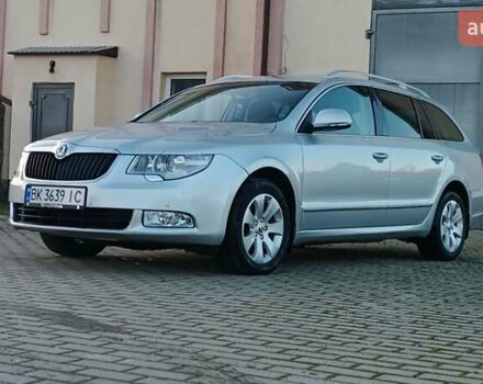 Серый Шкода Суперб, объемом двигателя 1.6 л и пробегом 328 тыс. км за 7950 $, фото 1 на Automoto.ua