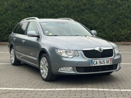 Сірий Шкода Суперб, об'ємом двигуна 2 л та пробігом 330 тис. км за 9000 $, фото 1 на Automoto.ua