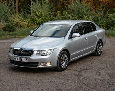 Серый Шкода Суперб, объемом двигателя 1.39 л и пробегом 219 тыс. км за 6999 $, фото 1 на Automoto.ua