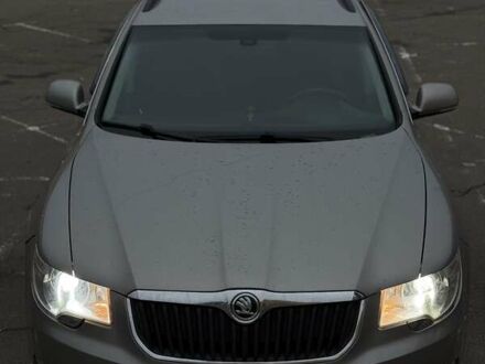 Серый Шкода Суперб, объемом двигателя 1.6 л и пробегом 198 тыс. км за 9000 $, фото 1 на Automoto.ua