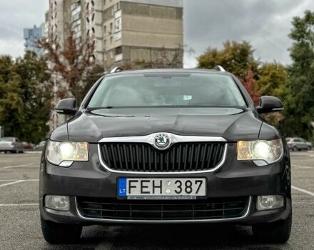 Серый Шкода Суперб, объемом двигателя 0 л и пробегом 260 тыс. км за 4987 $, фото 1 на Automoto.ua