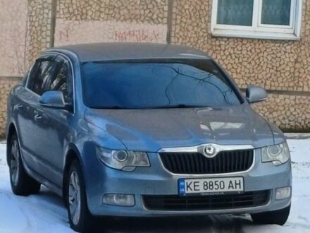 Серый Шкода Суперб, объемом двигателя 1.8 л и пробегом 261 тыс. км за 8500 $, фото 1 на Automoto.ua