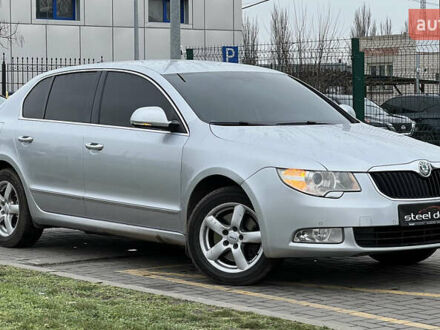 Сірий Шкода Суперб, об'ємом двигуна 1.97 л та пробігом 312 тис. км за 8699 $, фото 1 на Automoto.ua