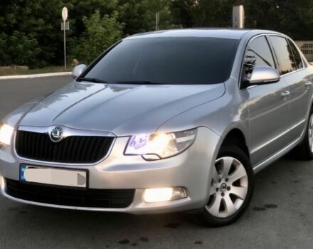 Серый Шкода Суперб, объемом двигателя 0 л и пробегом 186 тыс. км за 7500 $, фото 1 на Automoto.ua