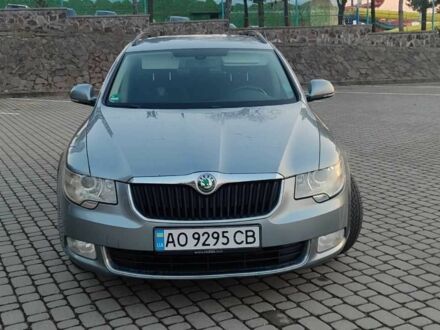 Шкода Суперб 2012 в Ужгороде на Automoto.ua Серый Шкода Суперб, объемом двигателя 1.6 л и пробегом 279 тыс. км за 11000 $, фото 1 на Automoto.ua