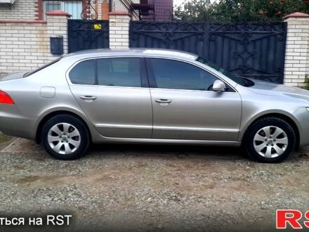 Серый Шкода Суперб, объемом двигателя 1.8 л и пробегом 30000 тыс. км за 10200 $, фото 1 на Automoto.ua