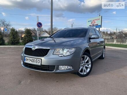Сірий Шкода Суперб, об'ємом двигуна 2 л та пробігом 219 тис. км за 11800 $, фото 1 на Automoto.ua