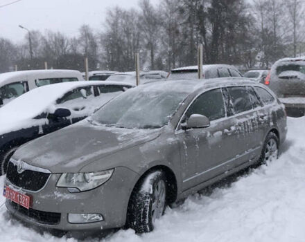 Серый Шкода Суперб, объемом двигателя 1.8 л и пробегом 211 тыс. км за 10800 $, фото 1 на Automoto.ua