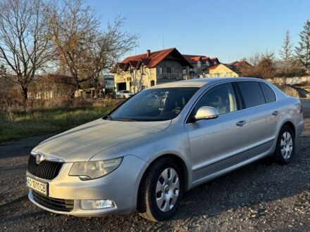 Сірий Шкода Суперб, об'ємом двигуна 2 л та пробігом 430 тис. км за 6800 $, фото 1 на Automoto.ua