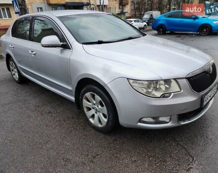 Серый Шкода Суперб, объемом двигателя 1.8 л и пробегом 212 тыс. км за 7999 $, фото 1 на Automoto.ua