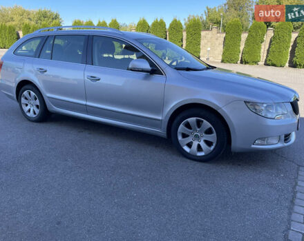 Сірий Шкода Суперб, об'ємом двигуна 2 л та пробігом 292 тис. км за 12300 $, фото 1 на Automoto.ua
