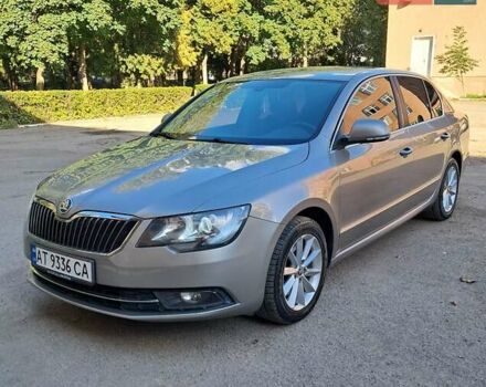Сірий Шкода Суперб, об'ємом двигуна 2 л та пробігом 174 тис. км за 13300 $, фото 1 на Automoto.ua