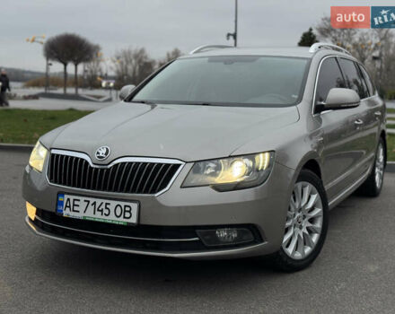 Серый Шкода Суперб, объемом двигателя 1.8 л и пробегом 180 тыс. км за 9900 $, фото 1 на Automoto.ua