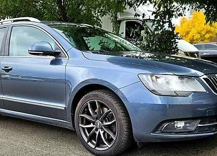 Шкода Суперб 2014 в Киеве на Automoto.ua Серый Шкода Суперб, объемом двигателя 2 л и пробегом 247 тыс. км за 14500 $, фото 1 на Automoto.ua