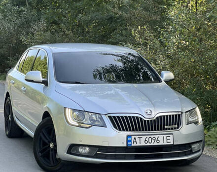 Сірий Шкода Суперб, об'ємом двигуна 2 л та пробігом 332 тис. км за 11900 $, фото 1 на Automoto.ua
