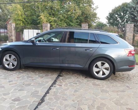 Сірий Шкода Суперб, об'ємом двигуна 1.6 л та пробігом 262 тис. км за 15900 $, фото 1 на Automoto.ua