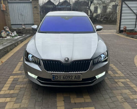 Серый Шкода Суперб, объемом двигателя 1.97 л и пробегом 263 тыс. км за 17999 $, фото 1 на Automoto.ua