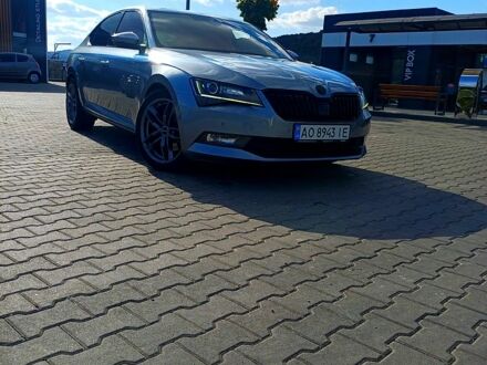 Серый Шкода Суперб, объемом двигателя 2 л и пробегом 27000 тыс. км за 14500 $, фото 1 на Automoto.ua