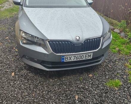 Сірий Шкода Суперб, об'ємом двигуна 1.6 л та пробігом 212 тис. км за 12599 $, фото 1 на Automoto.ua