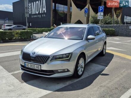 Шкода Суперб 2016 в Днепре (Днепропетровске) на Automoto.ua Серый Шкода Суперб, объемом двигателя 1.97 л и пробегом 293 тыс. км за 14999 $, фото 1 на Automoto.ua