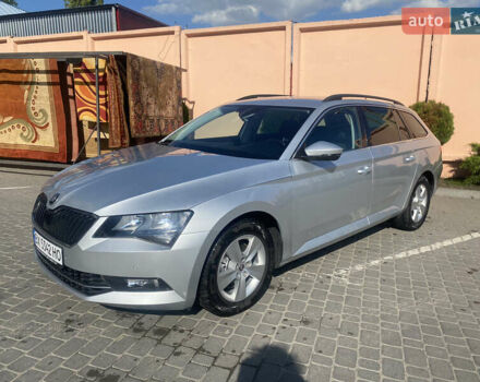 Серый Шкода Суперб, объемом двигателя 2 л и пробегом 272 тыс. км за 15800 $, фото 1 на Automoto.ua