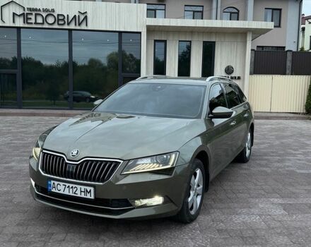 Серый Шкода Суперб, объемом двигателя 1.97 л и пробегом 279 тыс. км за 15450 $, фото 1 на Automoto.ua