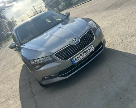 Серый Шкода Суперб, объемом двигателя 1.8 л и пробегом 104 тыс. км за 15400 $, фото 1 на Automoto.ua