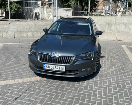 Сірий Шкода Суперб, об'ємом двигуна 2 л та пробігом 270 тис. км за 20000 $, фото 1 на Automoto.ua