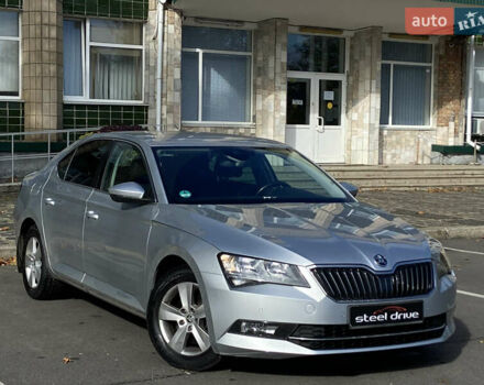 Серый Шкода Суперб, объемом двигателя 1.97 л и пробегом 223 тыс. км за 17999 $, фото 1 на Automoto.ua