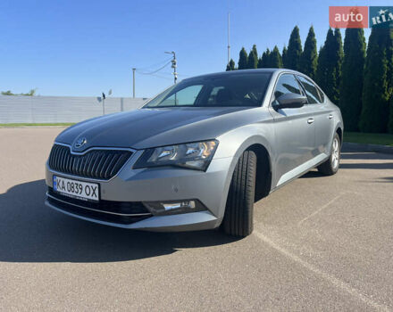 Сірий Шкода Суперб, об'ємом двигуна 1.8 л та пробігом 128 тис. км за 15000 $, фото 1 на Automoto.ua