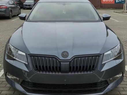 Серый Шкода Суперб, объемом двигателя 1.8 л и пробегом 130 тыс. км за 20000 $, фото 1 на Automoto.ua