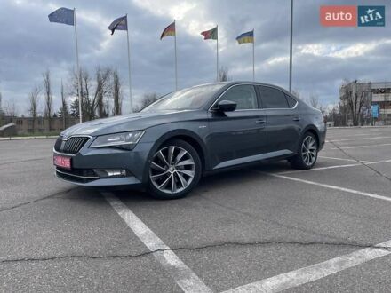 Сірий Шкода Суперб, об'ємом двигуна 2 л та пробігом 260 тис. км за 19500 $, фото 1 на Automoto.ua