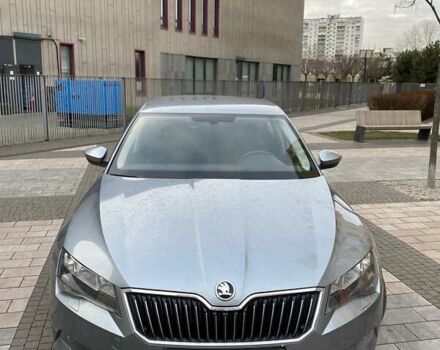 Серый Шкода Суперб, объемом двигателя 1.8 л и пробегом 167 тыс. км за 16500 $, фото 1 на Automoto.ua