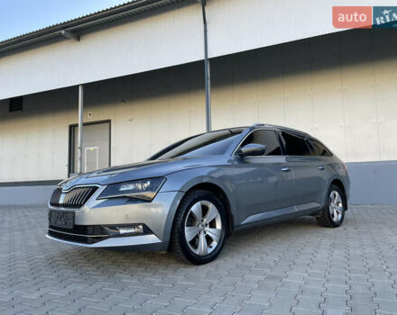 Серый Шкода Суперб, объемом двигателя 1.97 л и пробегом 256 тыс. км за 15999 $, фото 1 на Automoto.ua