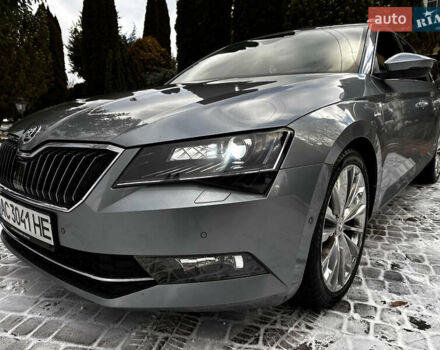 Серый Шкода Суперб, объемом двигателя 2 л и пробегом 326 тыс. км за 16900 $, фото 1 на Automoto.ua