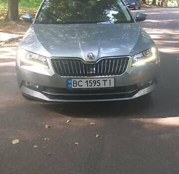 Серый Шкода Суперб, объемом двигателя 1.6 л и пробегом 228 тыс. км за 17700 $, фото 1 на Automoto.ua