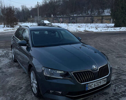 Сірий Шкода Суперб, об'ємом двигуна 2 л та пробігом 274 тис. км за 17900 $, фото 1 на Automoto.ua