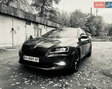 Серый Шкода Суперб, объемом двигателя 1.97 л и пробегом 228 тыс. км за 19500 $, фото 1 на Automoto.ua