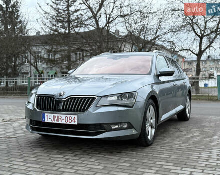 Серый Шкода Суперб, объемом двигателя 2 л и пробегом 237 тыс. км за 19000 $, фото 1 на Automoto.ua