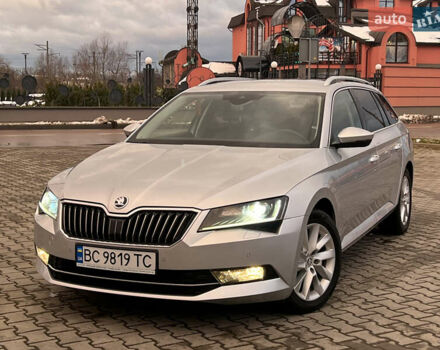 Серый Шкода Суперб, объемом двигателя 2 л и пробегом 302 тыс. км за 20200 $, фото 1 на Automoto.ua