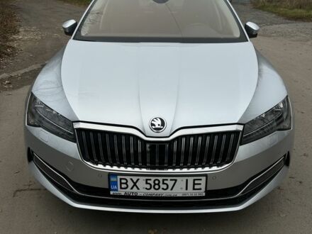 Сірий Шкода Суперб, об'ємом двигуна 2 л та пробігом 176 тис. км за 27500 $, фото 1 на Automoto.ua